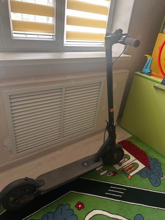 электросамокат Xiaomi electric scooter essential