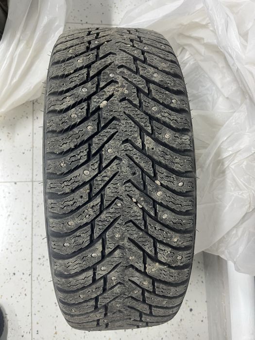 Продам зимнюю резину R16 205/55