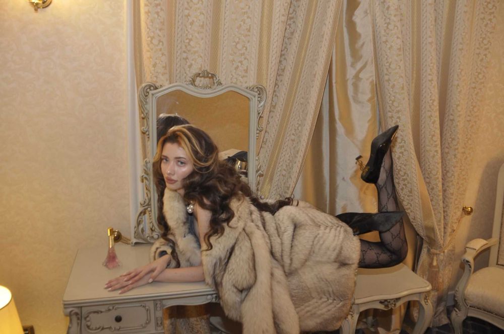 Haina de blana purtata de Miss Autenthic Romania -LICITATIE