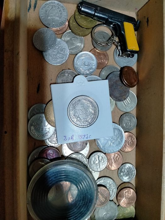 Кутия с монети .