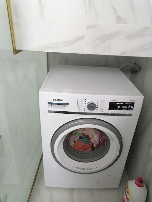 Vând mașina de spălat Siemens extra class, capacitate 8 kg, 1400