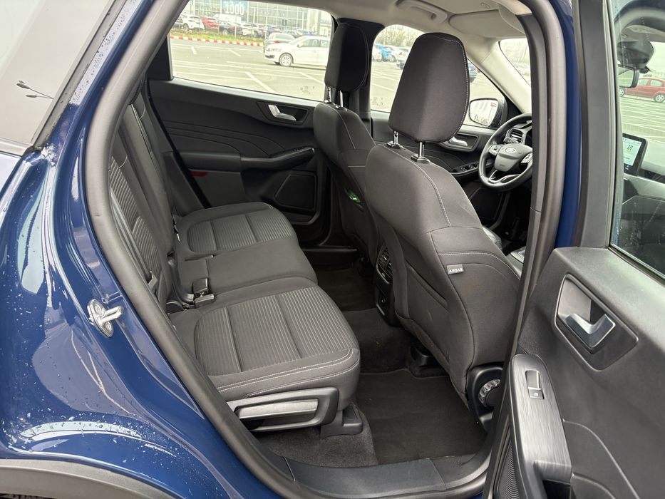 Ford Kuga 2023 benzina 63.000 km