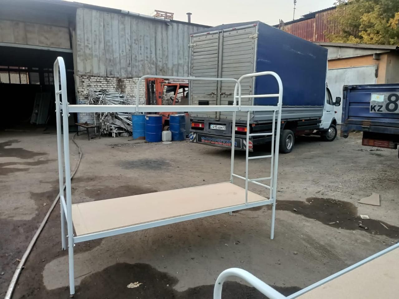 Двухярусная кровать