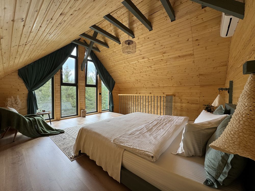 Cabana pentru 2 persoane cu piscinǎ