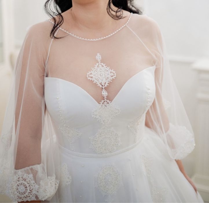 Vand/inchiriez rochie de mireasa - LETITIA LELE - unicat - impecabila