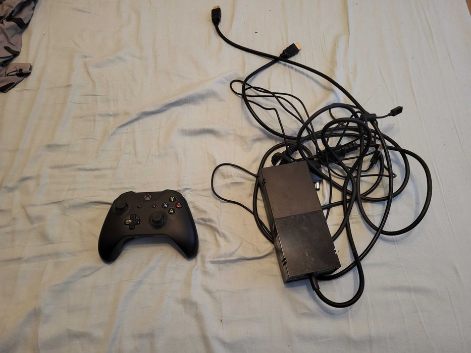 Xbox One Forza Edition + 7 Игри