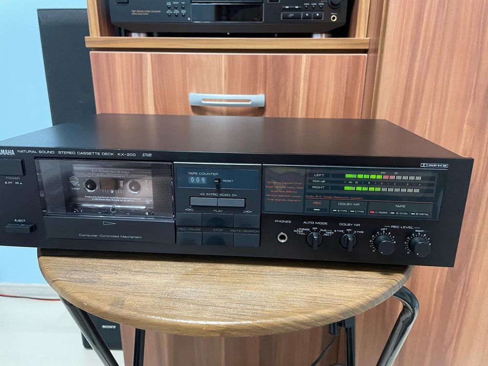Yamaha KX-200 Cassette Deck