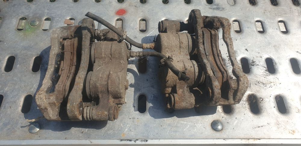 Etrier Etrieri spate Iveco Daily pe dublu, 2000 - 2014, dezmembrez