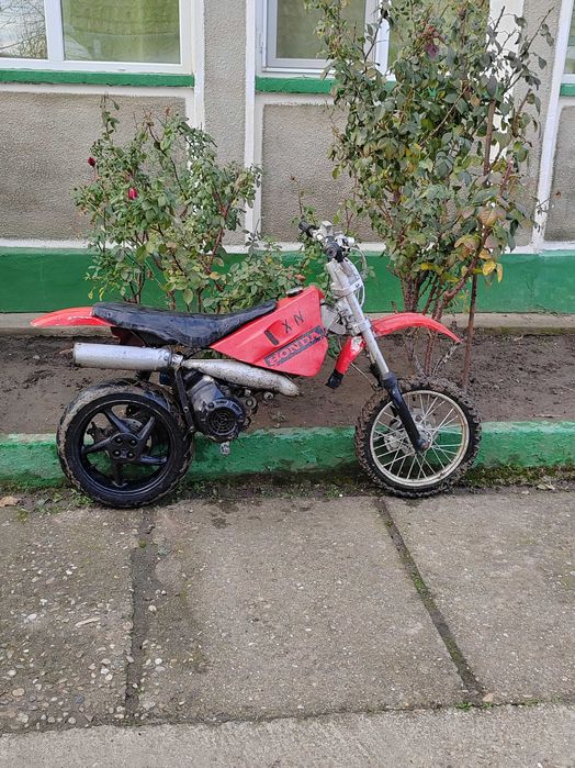 Vând cross Honda de 49