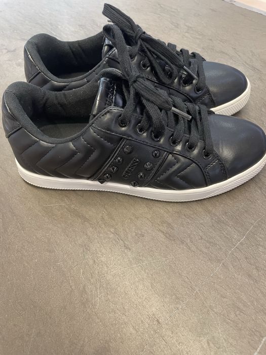Маратонки на Guess 37