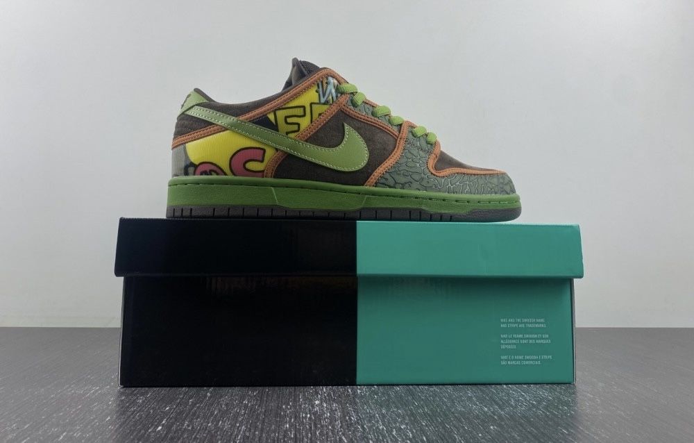 Nike SB Dunk Low “De La Soul”