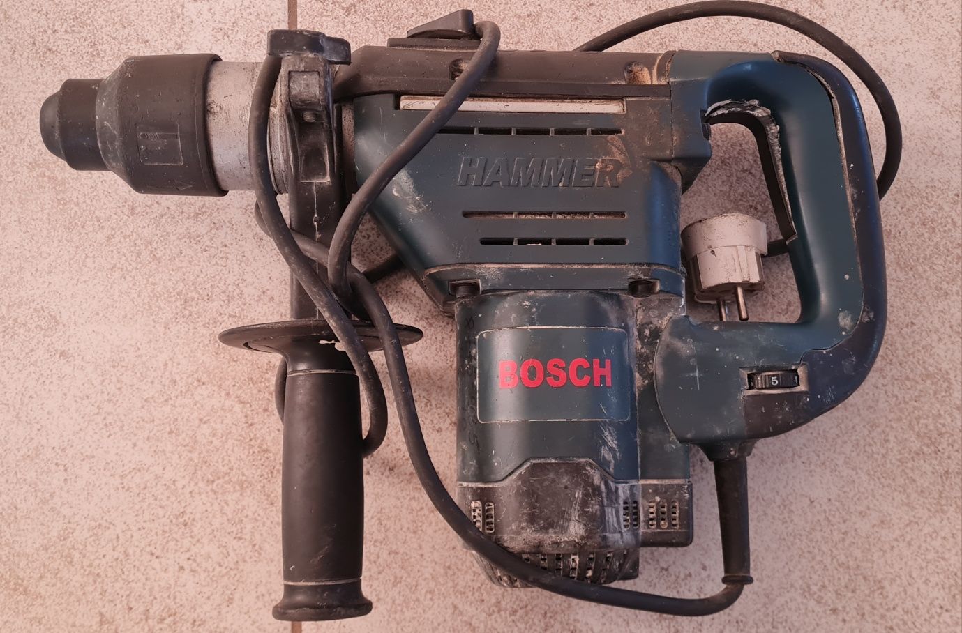 Перфоратор BOSCH