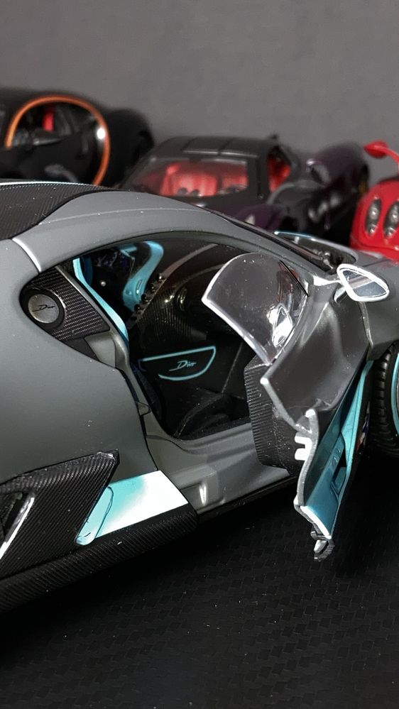 Bugatti DIVO 1:18 модель