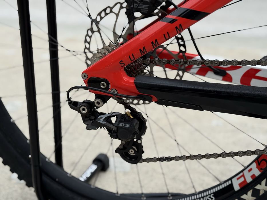 Велосипед за спускане Mondraker Summum CF Pro 2019 XL