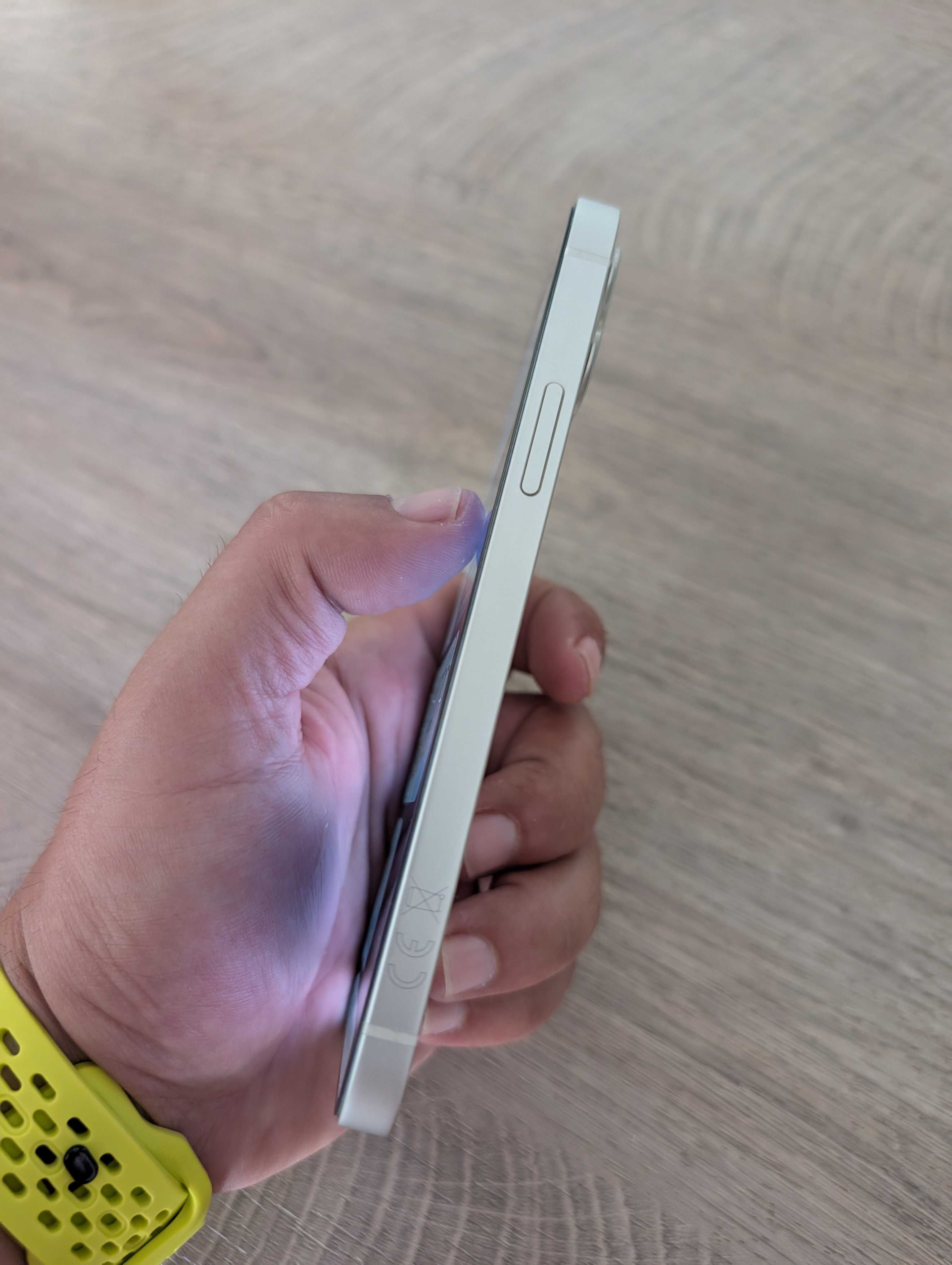 Iphone 12 64gb перфектен с гаранция