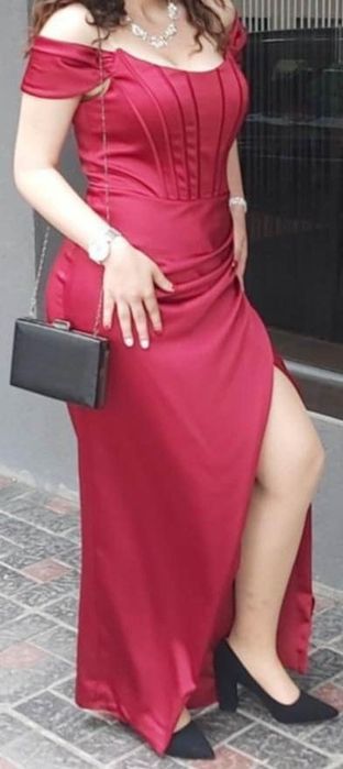 Абитуриентска рокля