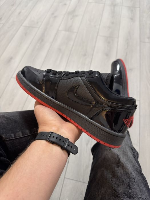 Adidasi Barbati Nike Jordan Negru & Rosu!