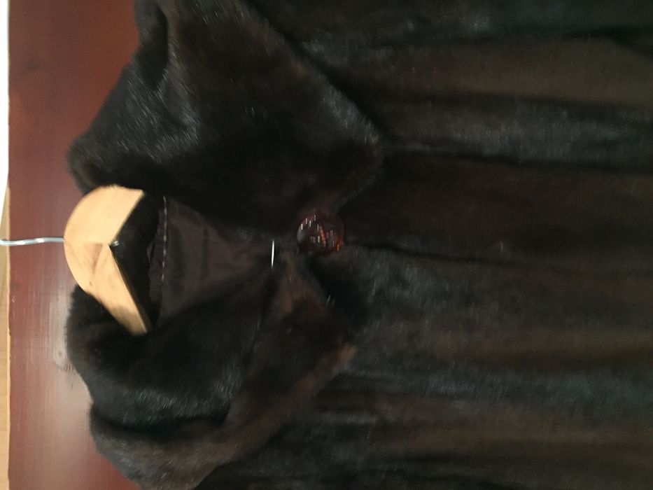 Продам шубу норковую