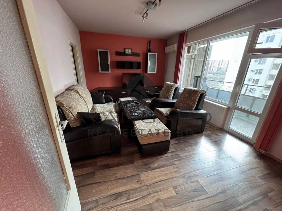 оф.24422 Тристаен с реална квадратура до парк Лаута