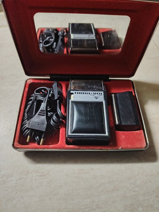 Работеща Ретро бръснарка машина от 70те години