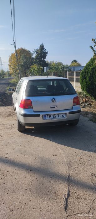 Vand Golf 4 , 1,6 benzina