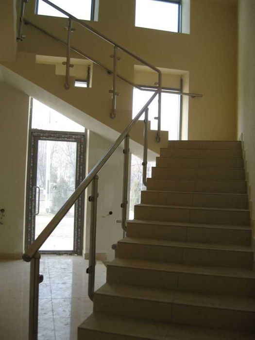 Аренда офис 316 кв. 7 кабинетов 9 у.е за кв.м ул.Беруний Чорсу