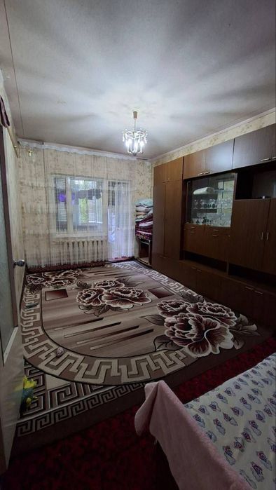 Ахмад Югнакий 1/2/5 балкон 2х6
1²/2/5 общ пл 46м² 
Балкон 2х6 не торец