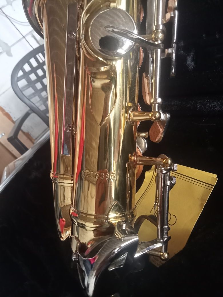 Vând saxofon conn 20 M