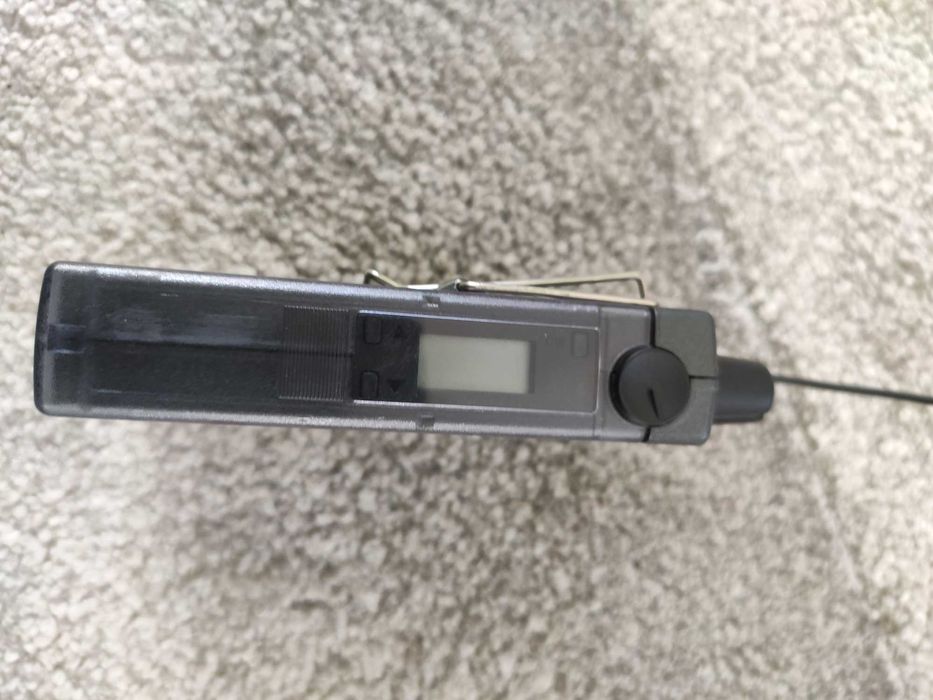 Sennheiser 300 IEM monitorin ear