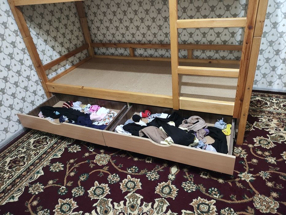 Продам кровать 2х этажную