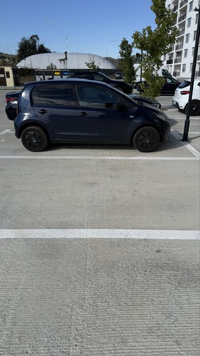 Inchiriez auto food delivery/bolt