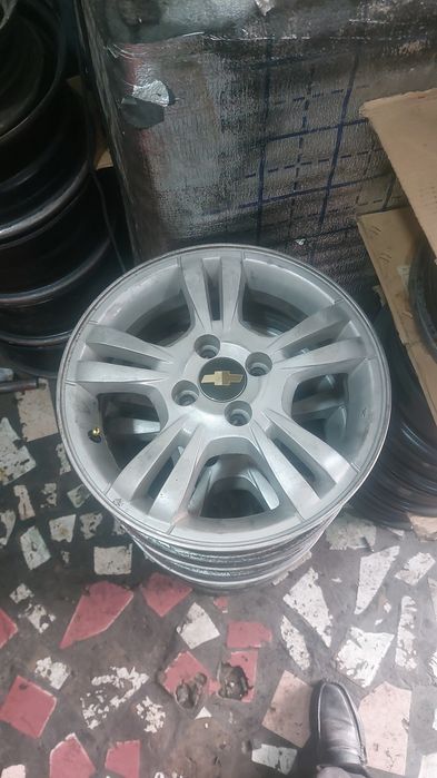 15 diska sotladi spark neksiya neksiya 3 tushadi narhi 110$