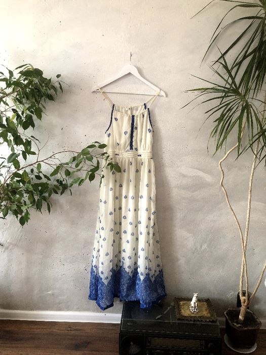 Красива и нежна рокля на Манго ( Mango)