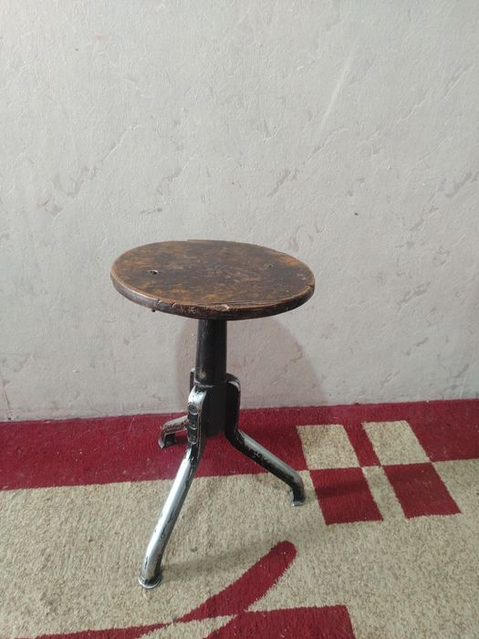 Продам стул для пианино, фортепиано