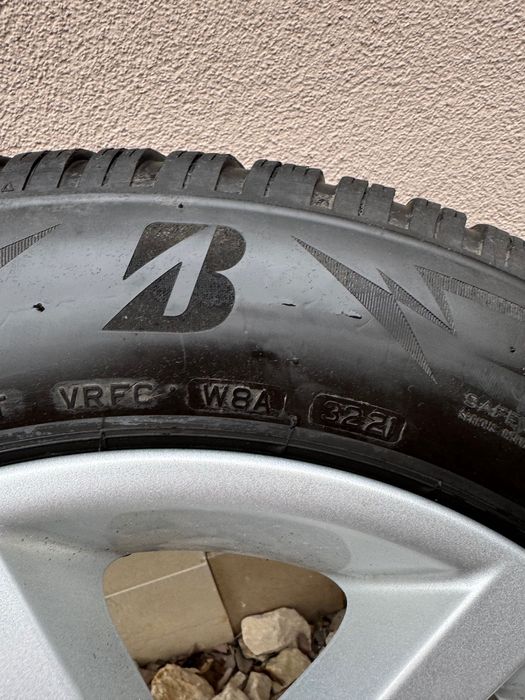 Джанти 17-ки с зимни гуми Bridgestone Blizzak LM-005