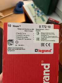 Розетка Legrand 077210 Mosaic 2К+З нем.ст. без шторок legrand-77210