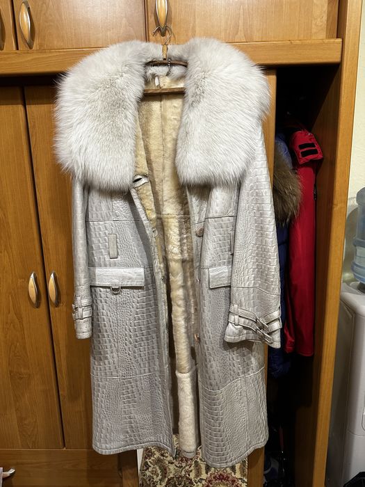 Дубленка с заячьим воротником
