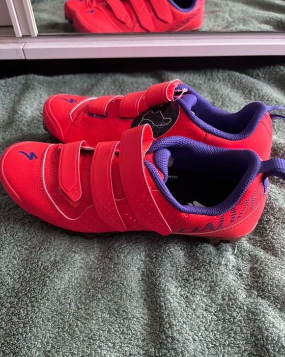 Pantofi ciclism body geometry