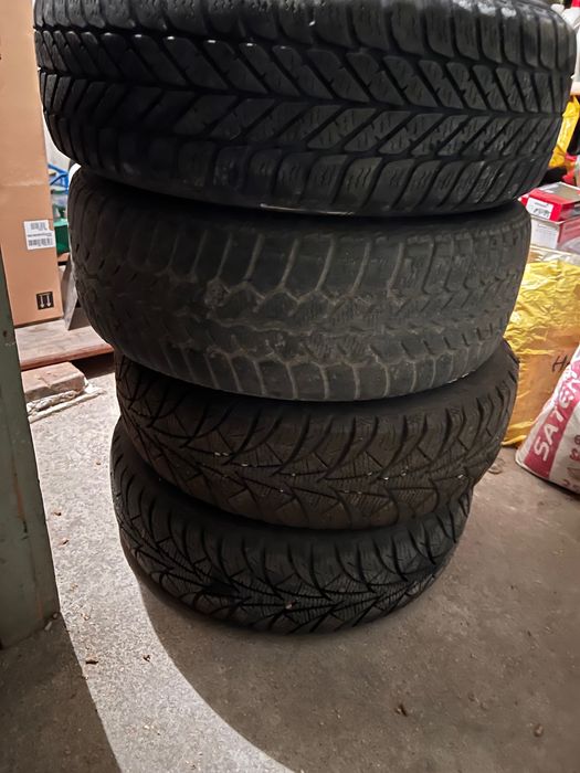 4 зимни гуми Debica 175/65 R14