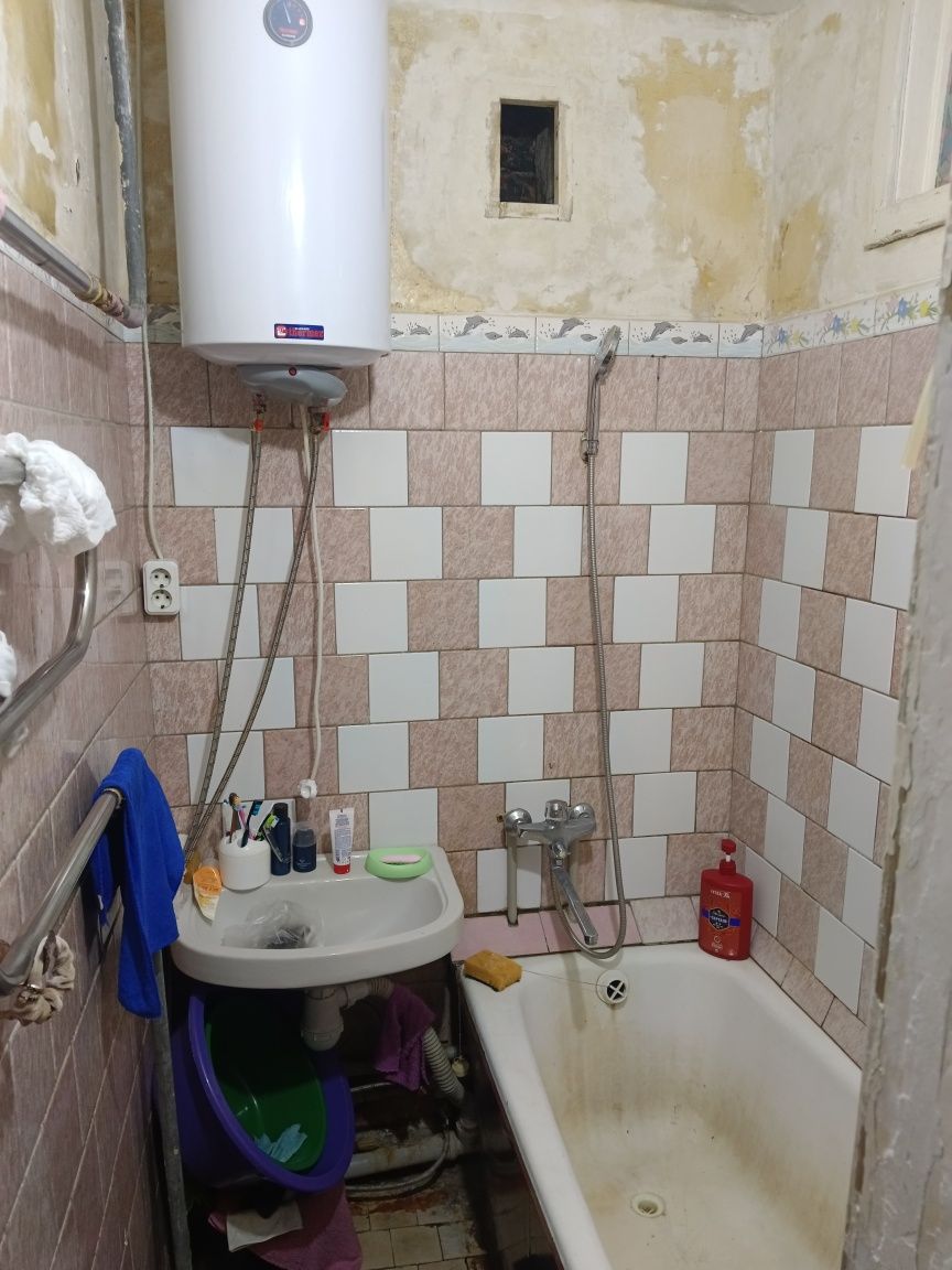 Продам 3 х комн квар. 5-20, 1 этаж.