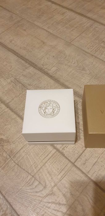 Vand urgent ceas versace original-cutie plus saculet!