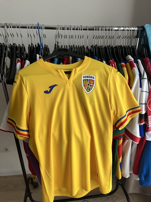 Tricou de fotbal nationala de fotbal a Romaniei marime M cu eticheta
