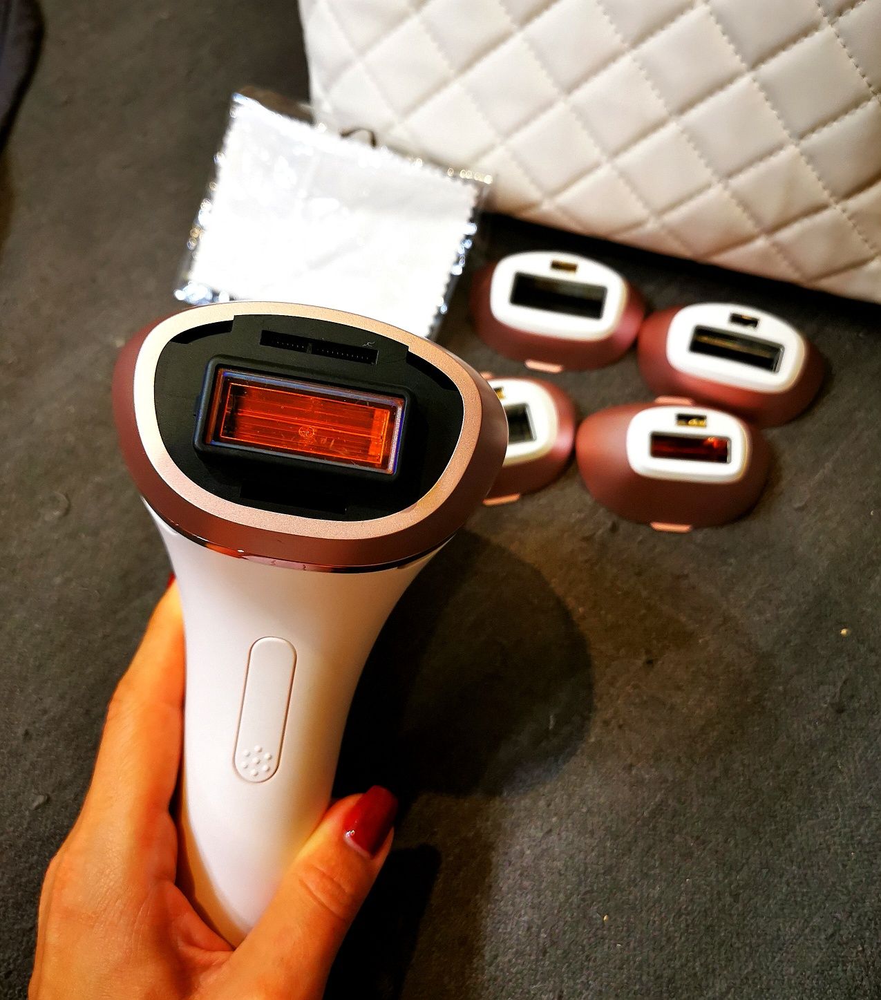 Фотоепилатор Philips Lumea с 4 приставки