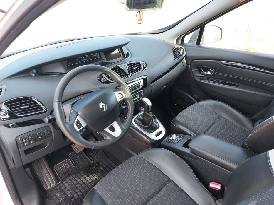 Renault Grand Scenic, 1.5 dCi, 110 CP, Automat, BOSE Edition