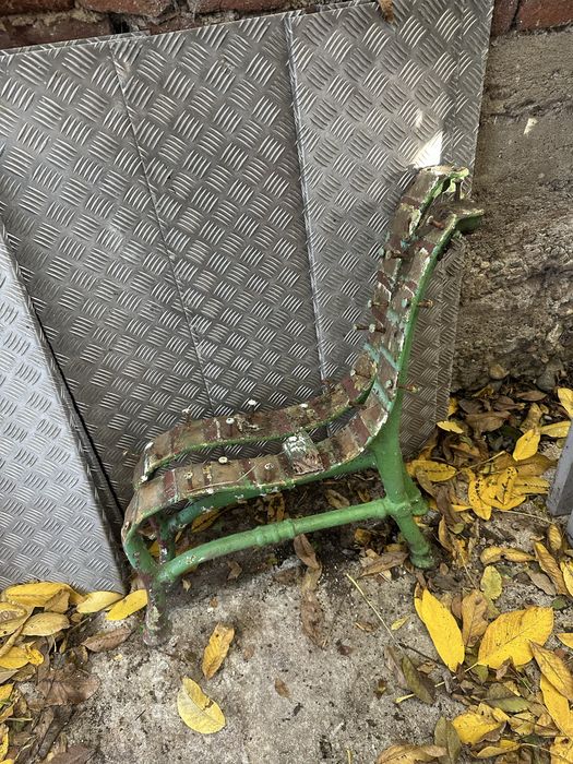 Крака за пейка чугунени