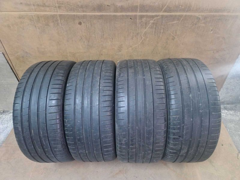2 Pirelli R19 255/35
летни гуми Runflat 
DOT0820