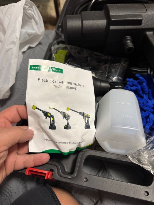 Водоструйка с батерия чисто нова