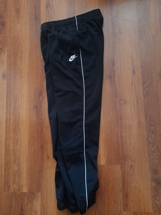 Nike дамски екип S размер.