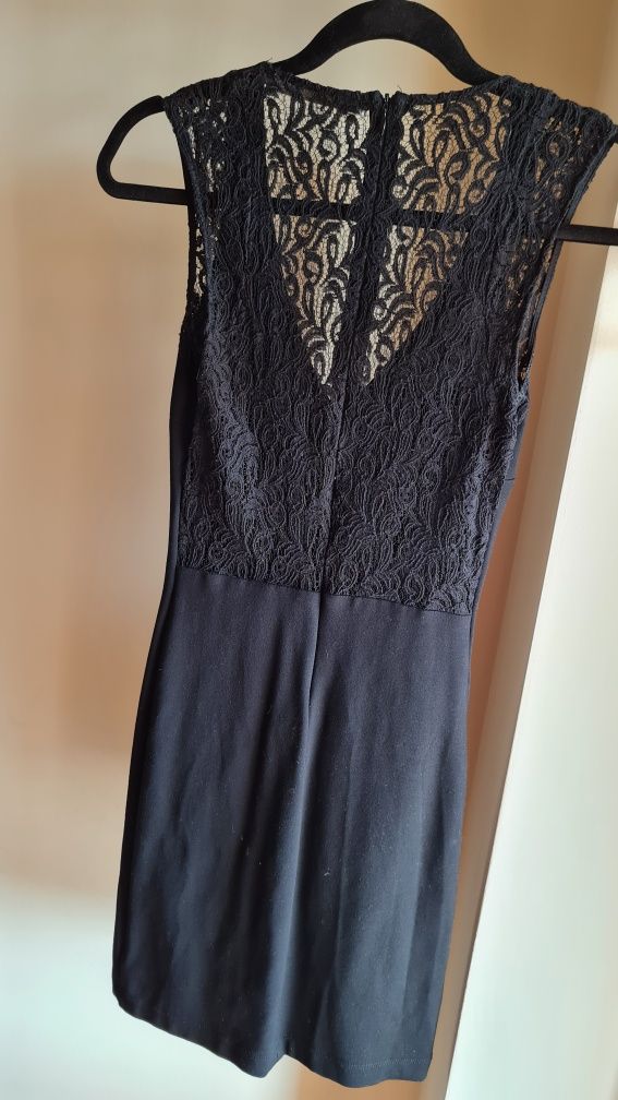 Rochie neagră Zara