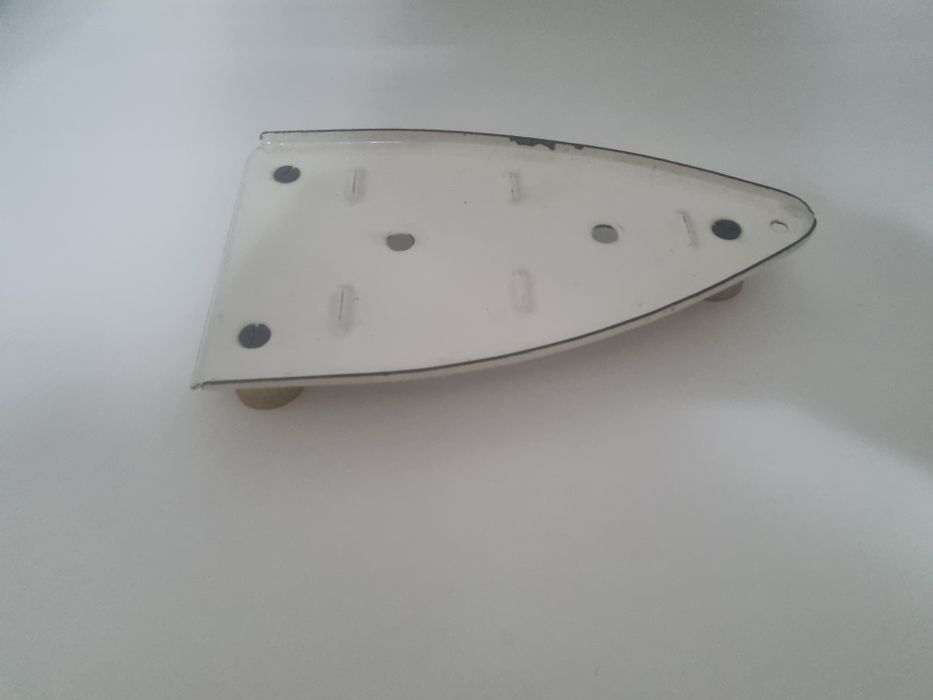 Продам подставку эмалированную под утюг